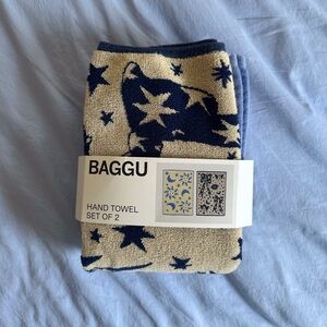 BAGGU hand towel set. Excellent used condition. Charms, cherubs, suns.